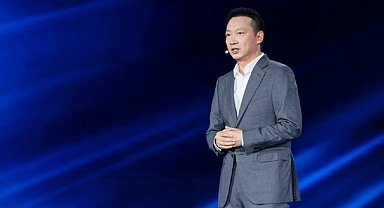 HONOR, Çin’de Dünyanın İlk Kendini Geliştiren Yapay Zekâ Ajanı İşletim Sistemi MagicOS 10’u Tanıttı